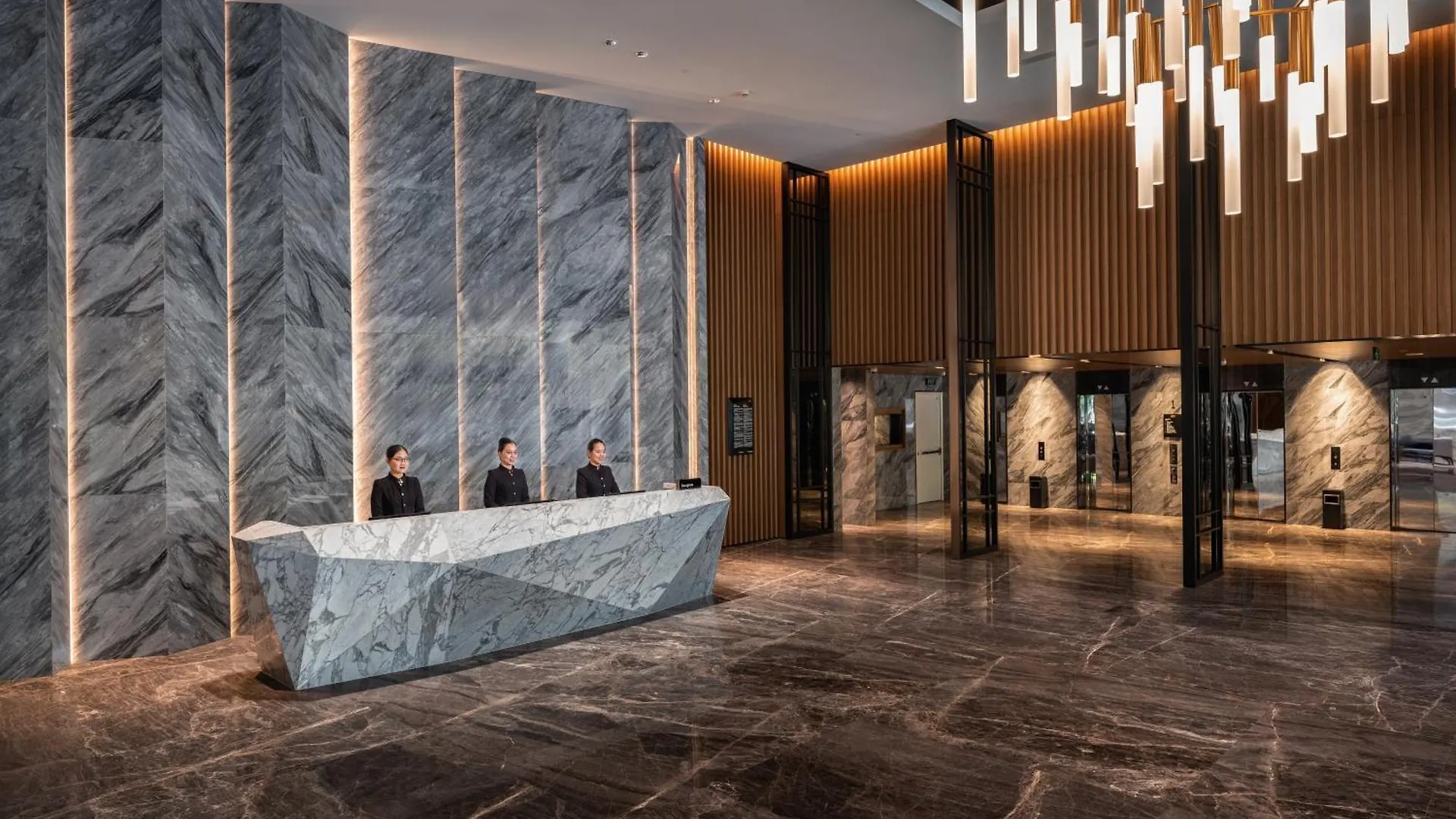Crowne Plaza Danang City Centre By Ihg 5*, Da Nang Vietnam