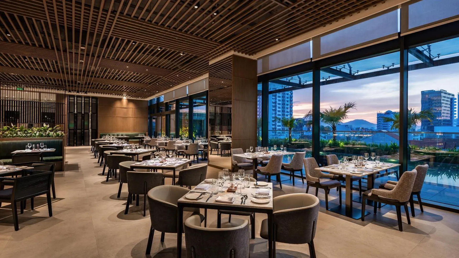 ***** Hotel Crowne Plaza Danang City Centre By Ihg Vietnam