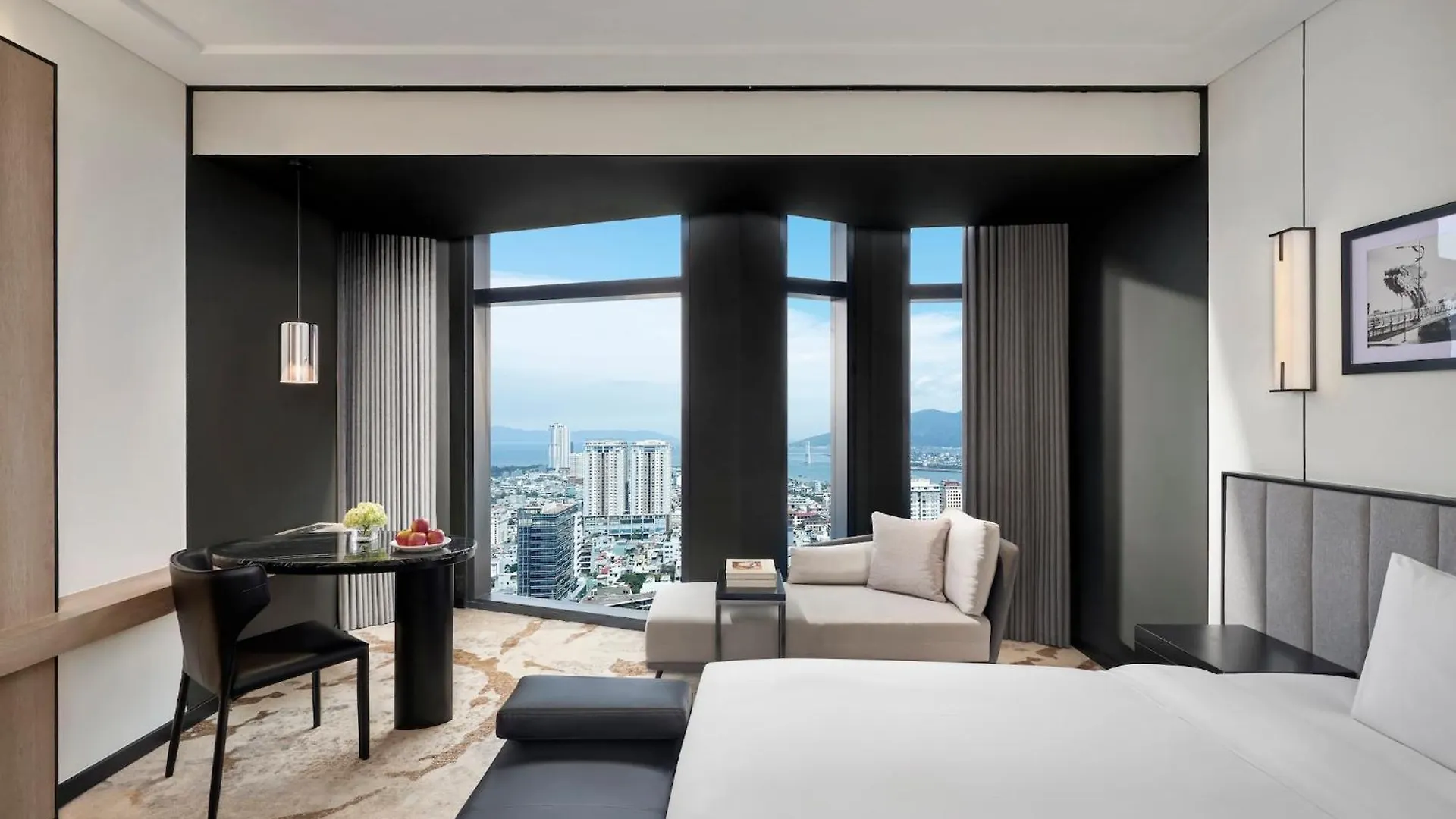 ホテル Crowne Plaza Danang City Centre By Ihg